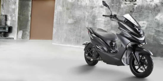 Scooter elettrico per adulti per bici da strada con motore centrale più veloce da 72 V 5000 W per bici da strada veloce in vendita